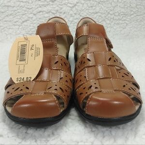 Earth Spirit Tan Sandals